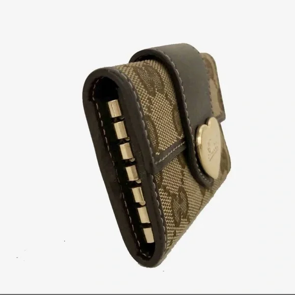 GUCCI GG Vintage Heart 6‑Ring Key Case | Beige GG Canvas Leather - Picture 12 of 12